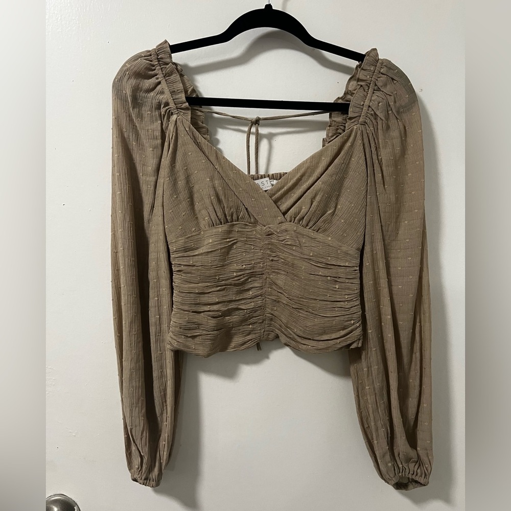 ๐Puff Sleeve Blouse - Picture 2 of 6